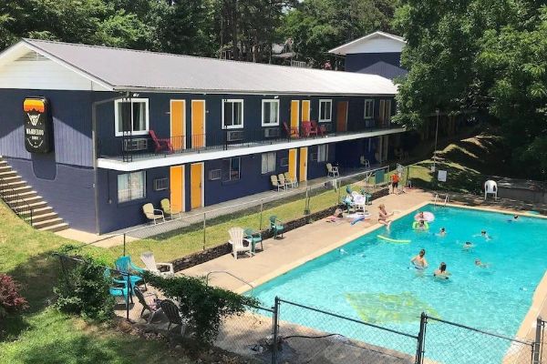 Hotel Wanderoo Lodge (Eureka Springs)